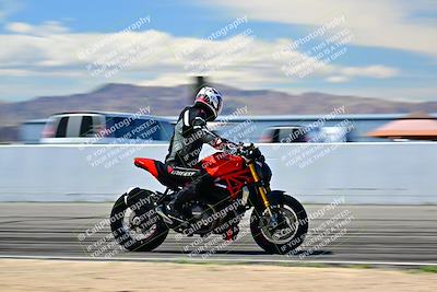 media/Mar-25-2024-Moto Forza (Mon) [[8d4319bd68]]/4-Novice Group/Session 4 Front Straight Speed Pans/